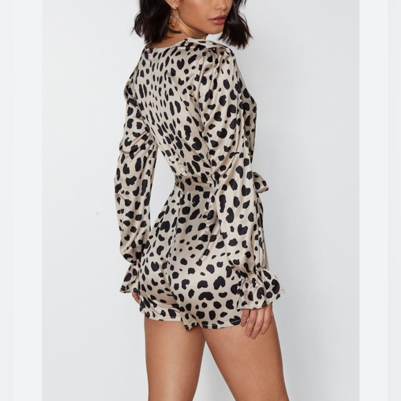 Nasty Gal Satin Romper Size 10 - Picture 4 of 7